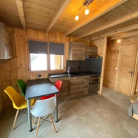 Daire 4 Pers. Renove, Proximite Pistes & Commerces, Balcon/terrasse, Parking Prive - Fr-1-733-98