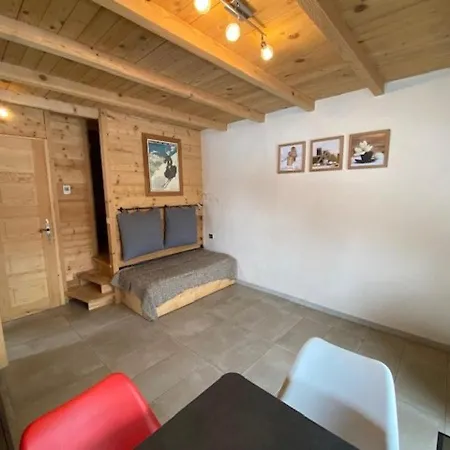 Daire 4 Pers. Renove, Proximite Pistes & Commerces, Balcon/terrasse, Parking Prive - Fr-1-733-98 *