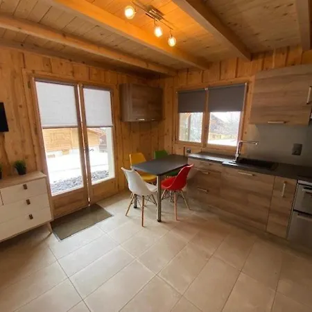 4 Pers. Renove, Proximite Pistes & Commerces, Balcon/terrasse, Parking Prive - Fr-1-733-98 * Crest-Voland